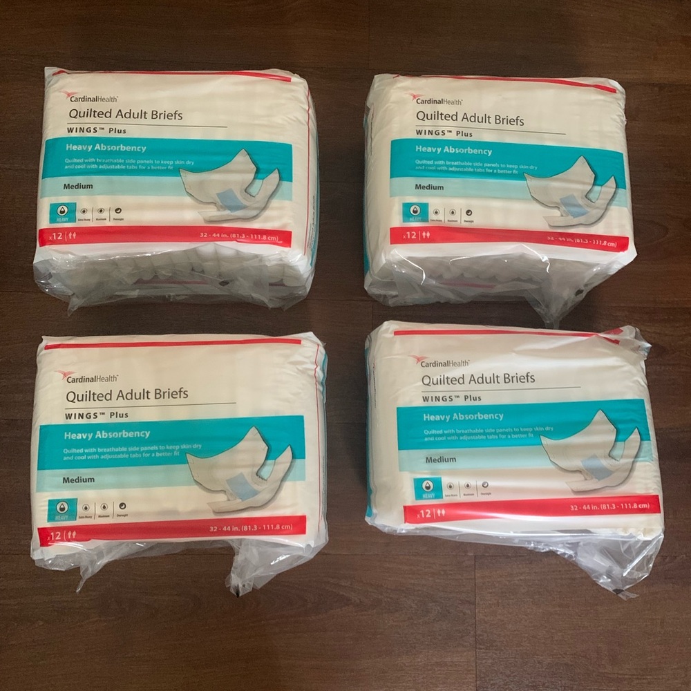 4 Packages Of CardinalHealth Quilted Adult Briefs Wings + Heavy Absorbency M NWT
